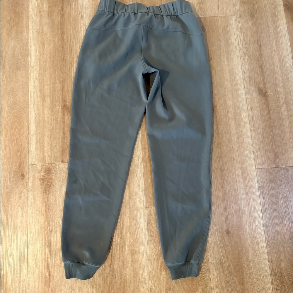 Lululemon on the FLY Sage Green Joggers - Picture 5 of 6